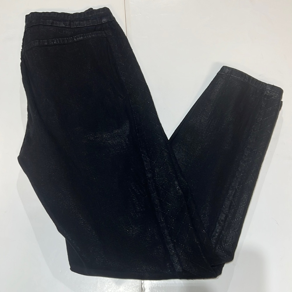 NYDJ Not Your Daughter’s Jeans size 6 leggings lift tuck technology. Black